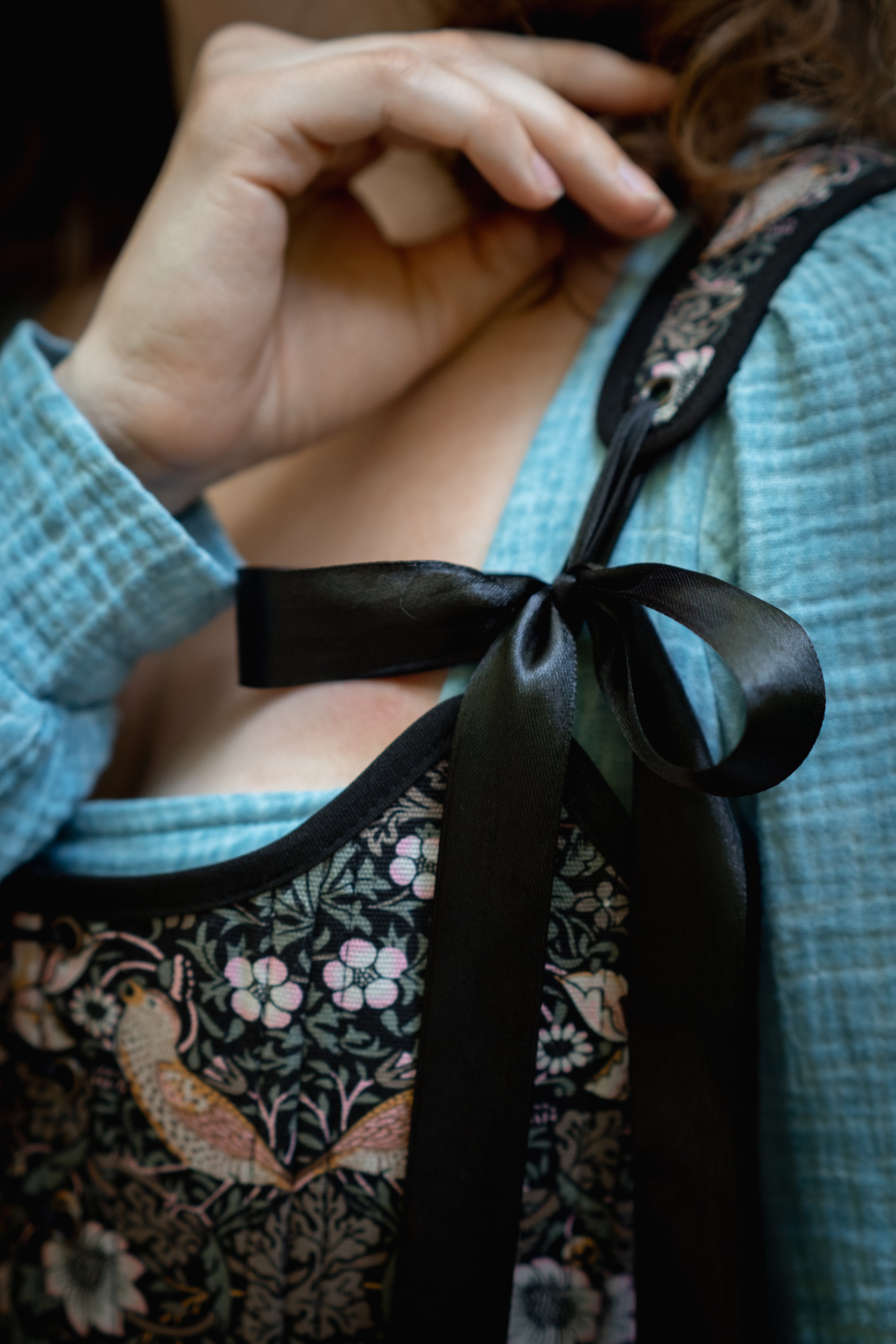 Reversible William Morris Black Corset
