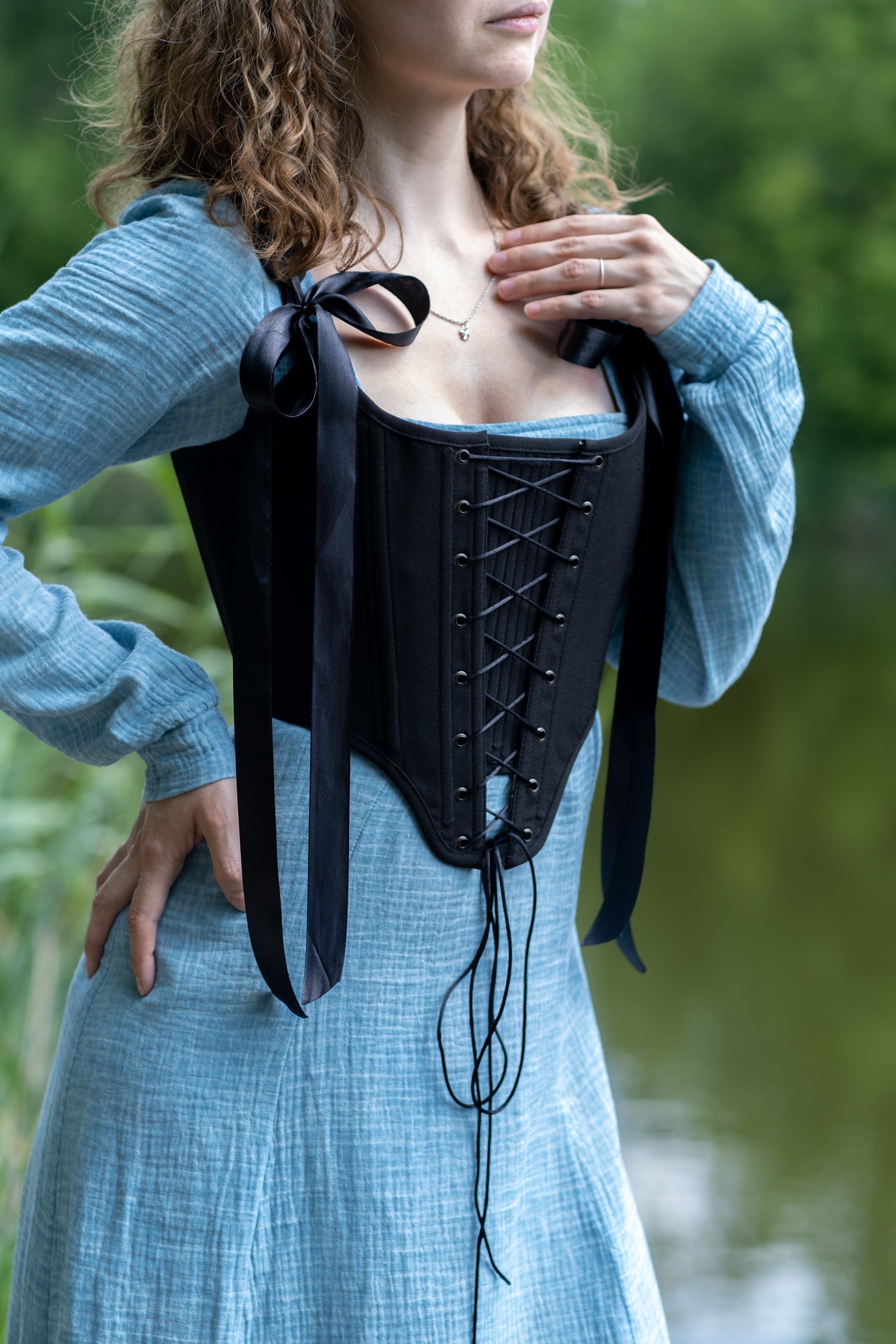 Reversible William Morris Black Corset