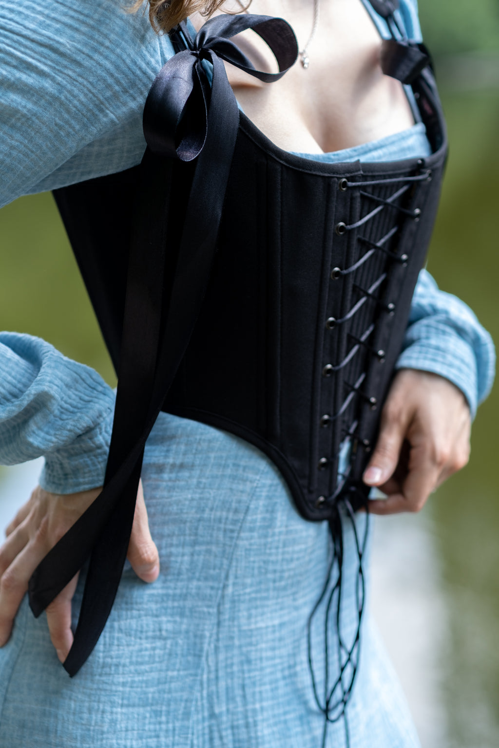 Reversible William Morris Black Corset