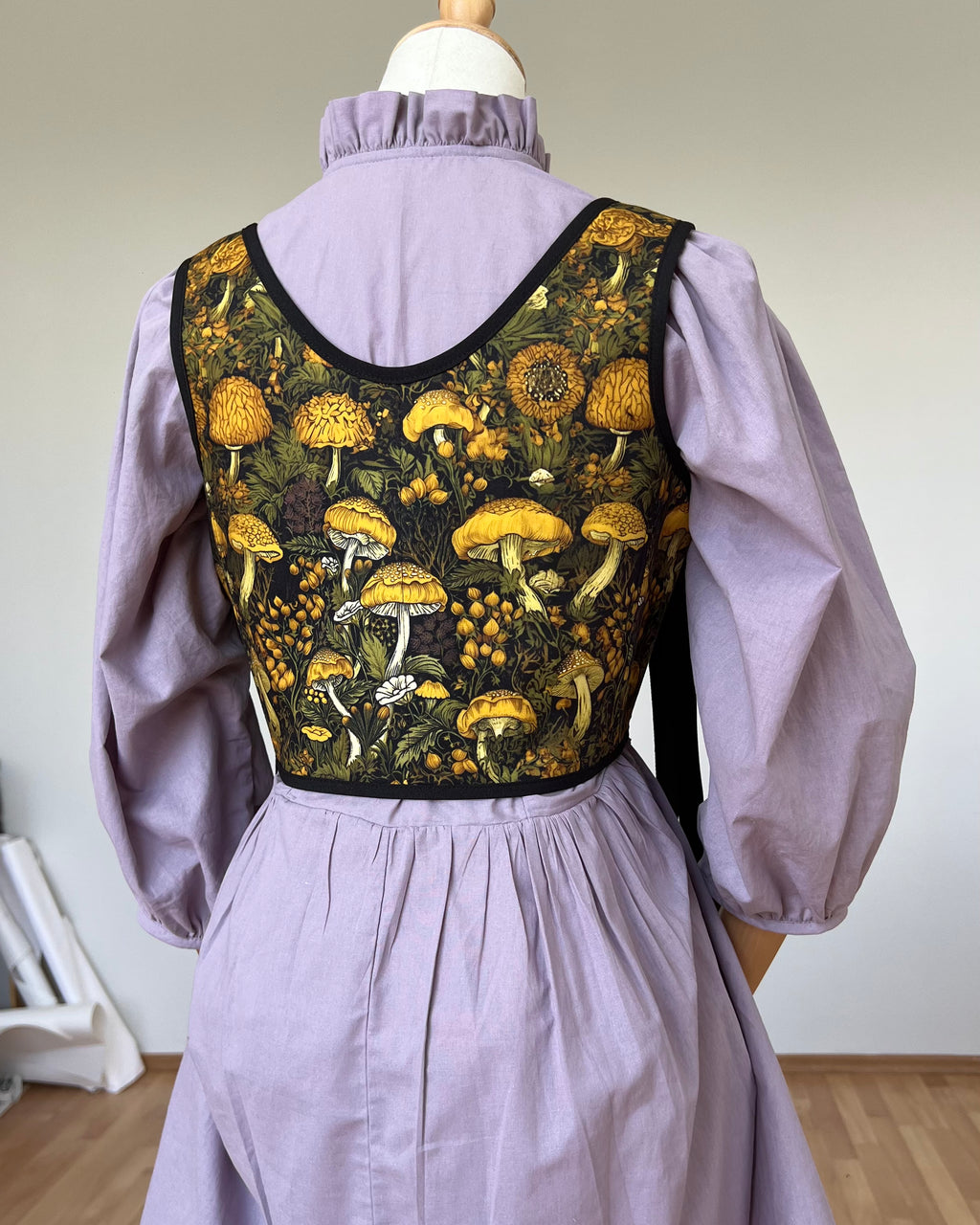 Reversible Black Mushroom Corset
