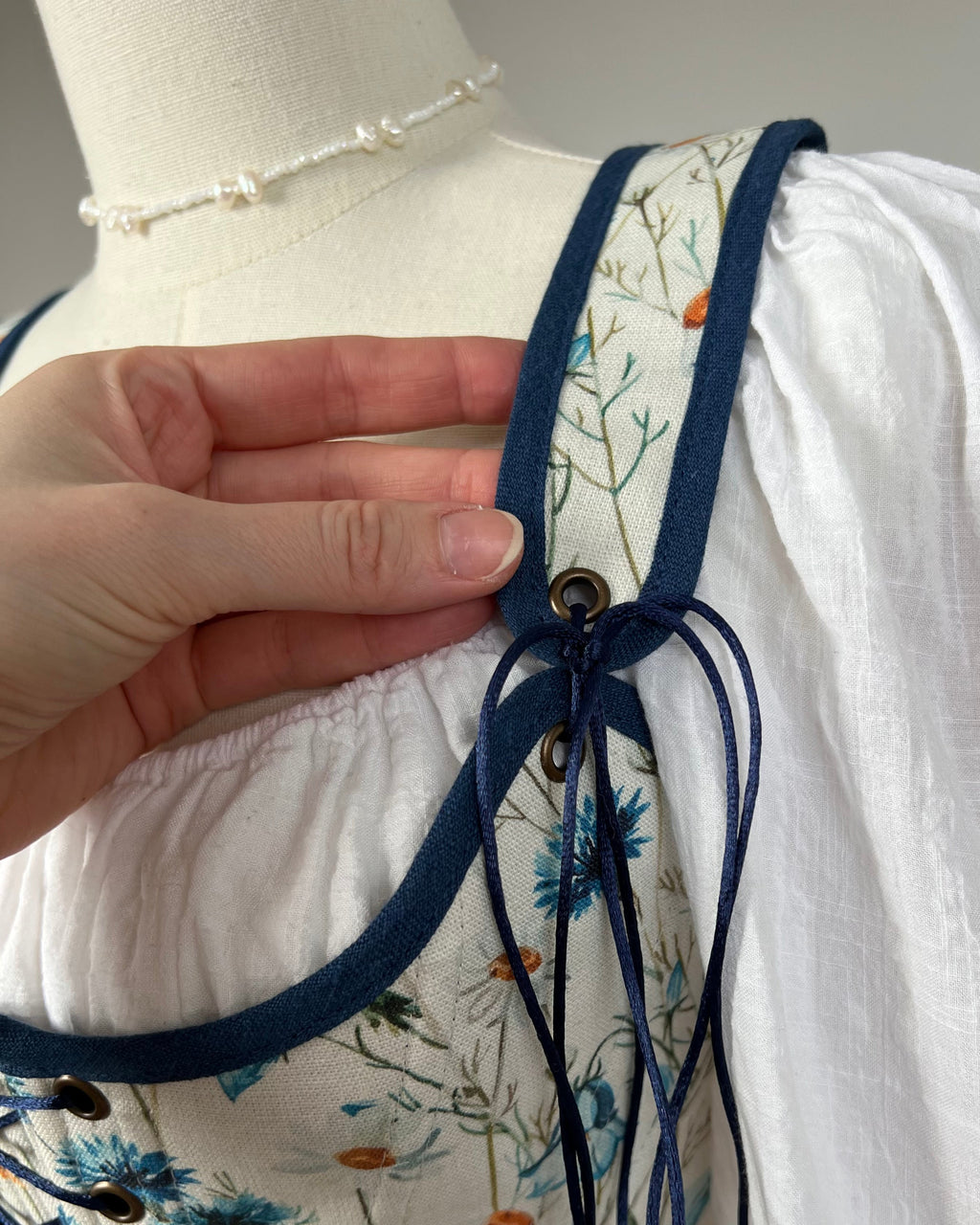 Reversible 18th-century Blue Wildflowers Stays