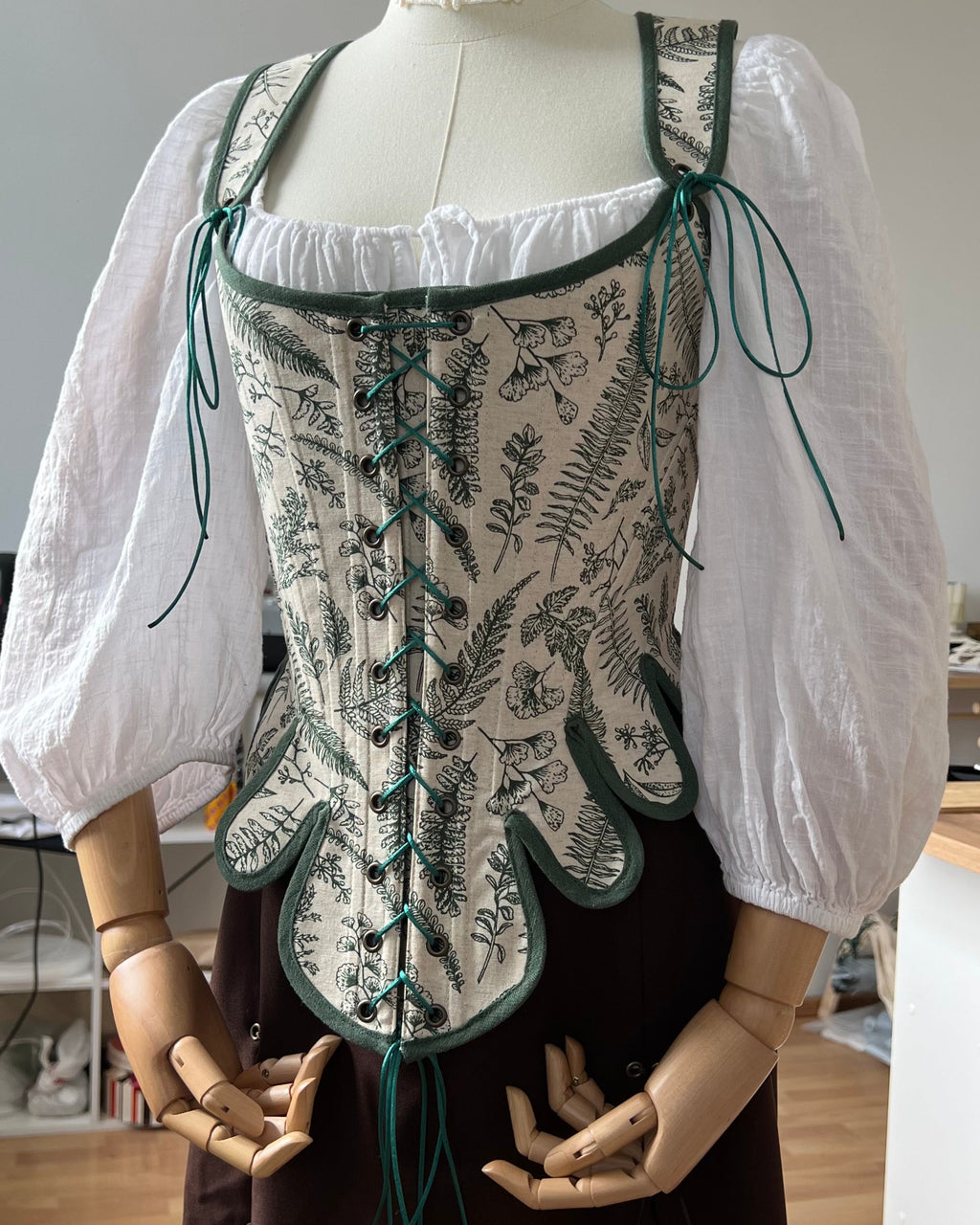 Reversible 18th-century Green Fern Stays