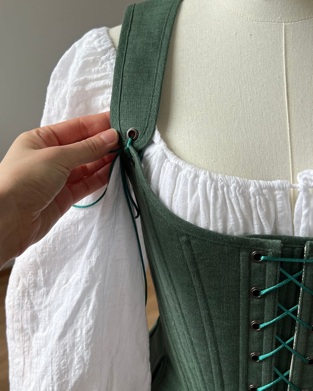 Reversible 18th-century Green Fern Stays